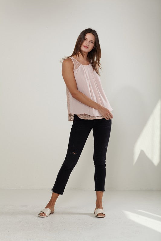 RO & DE Sleeveless Crewneck Layered Top