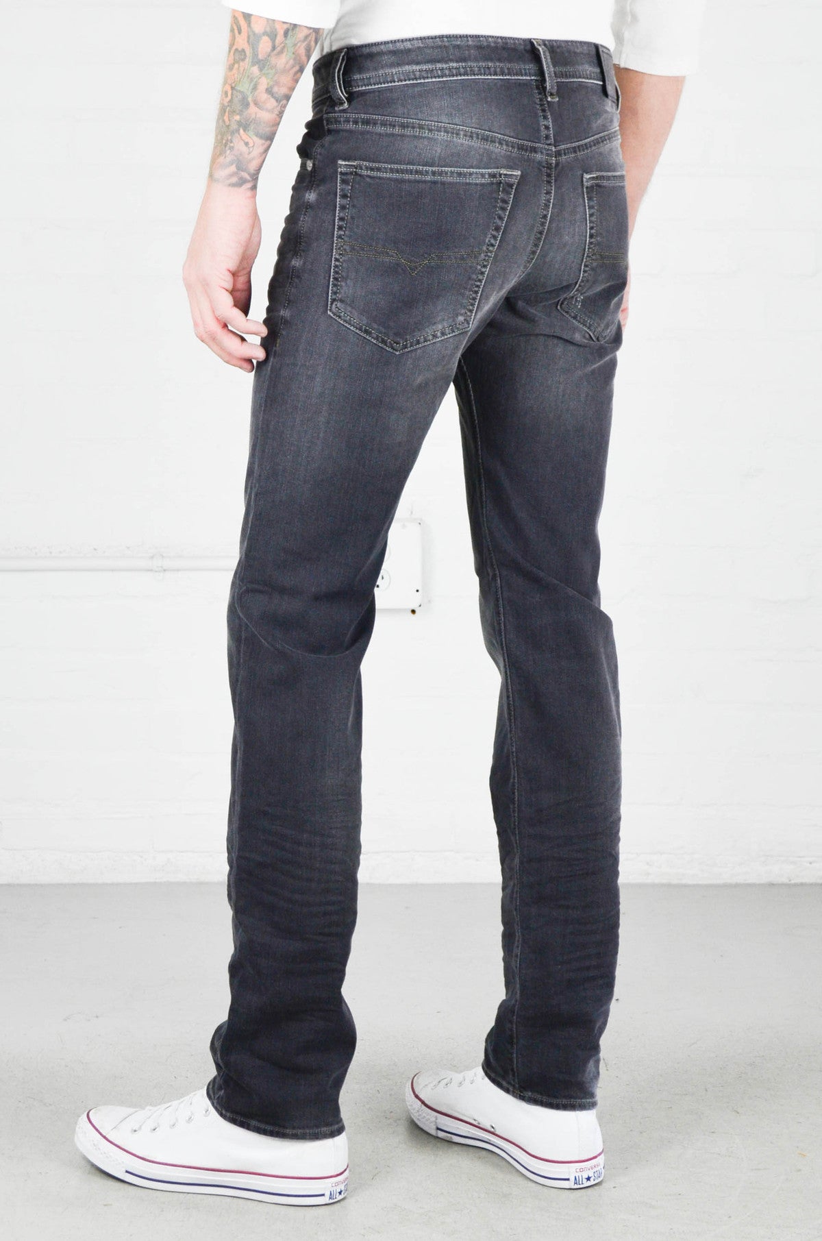 Buster Slim Tapered 0669F Jeans