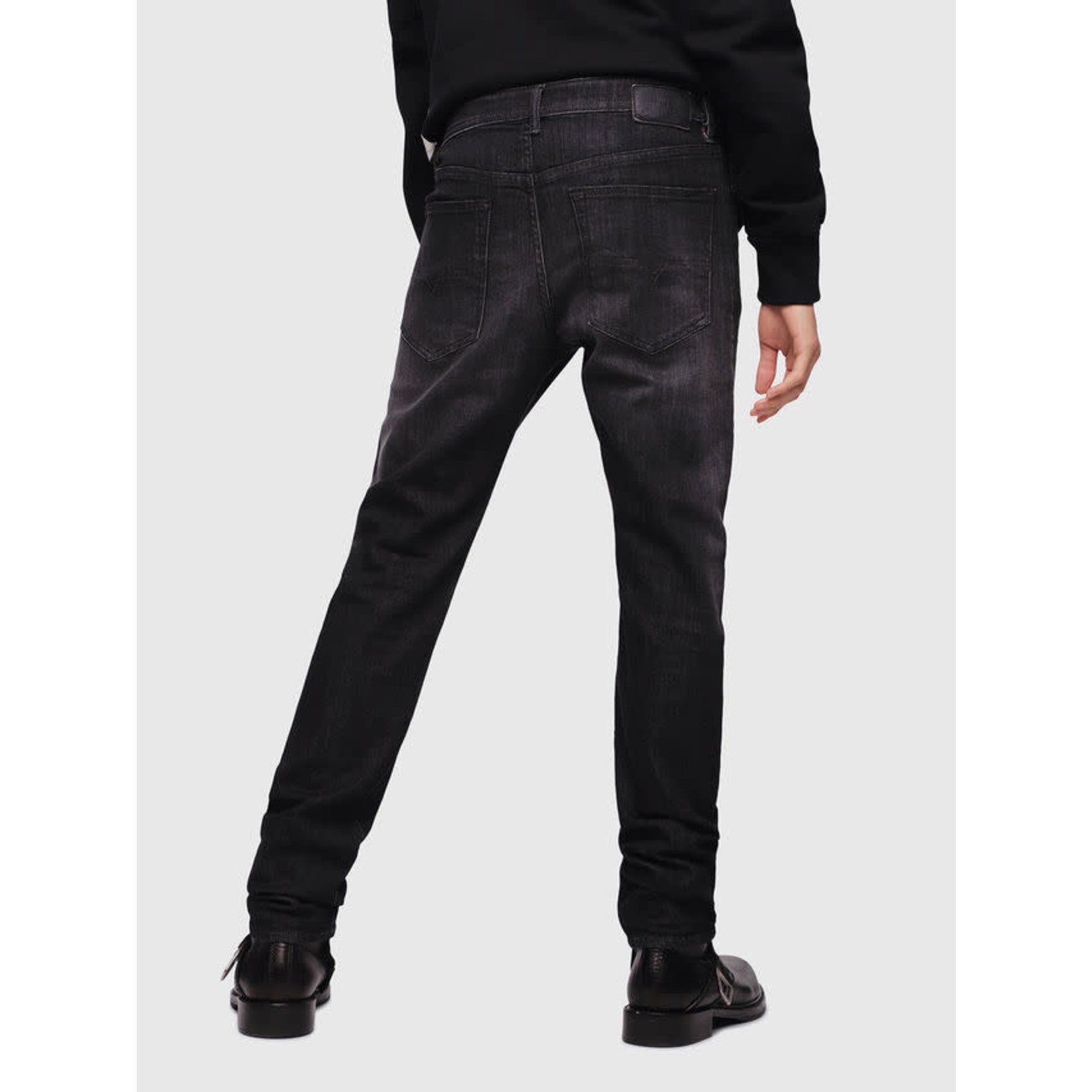 Buster Slim Tapered 087AM Jeans
