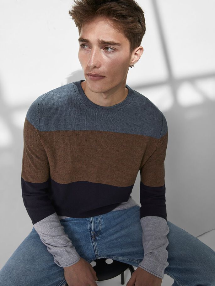 CREW NECK KNITTED PULLOVER
